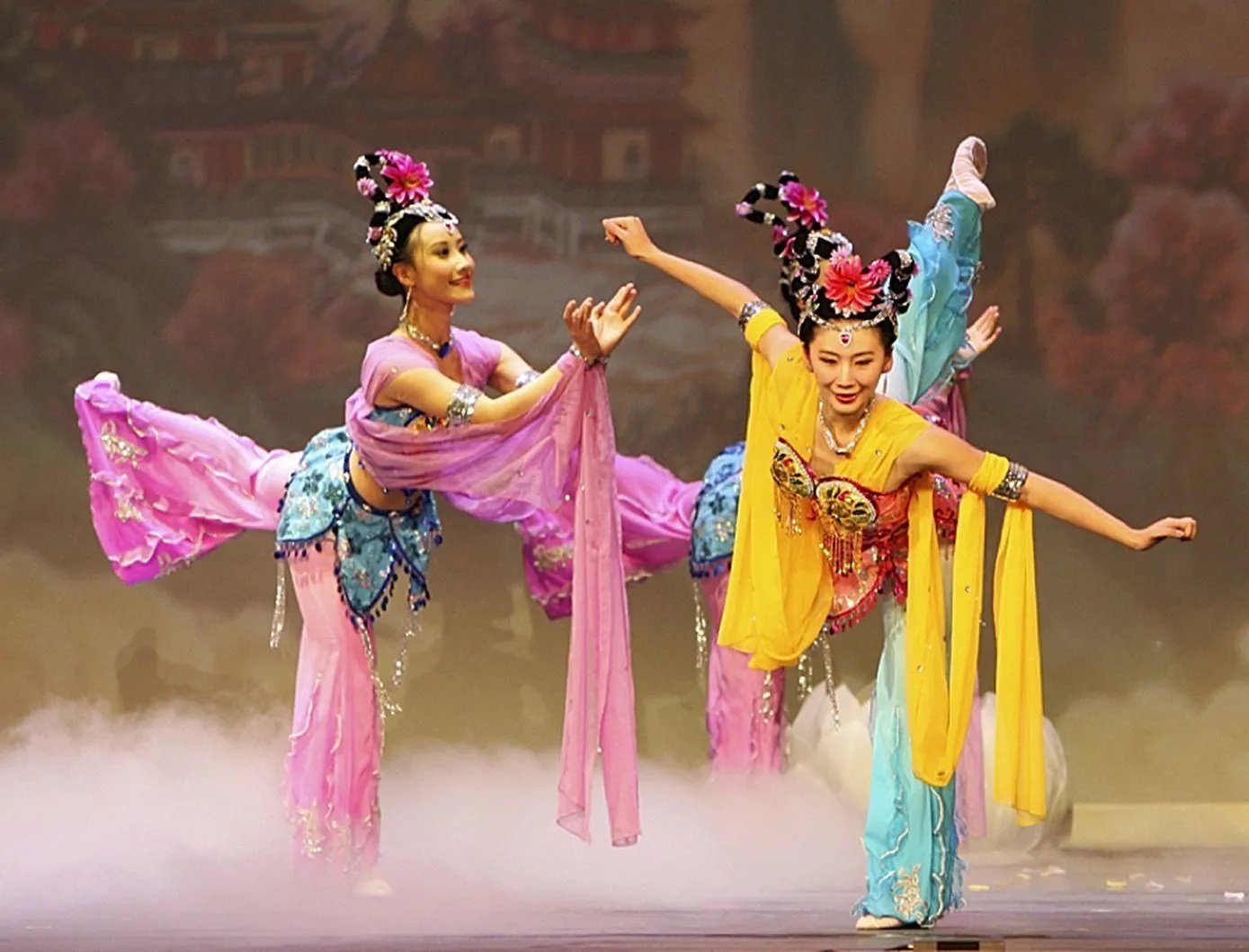 a3c338f3-ad8a-4c1d-ae7f-880a6a226fae-IMG_Shen_Yun_1_1_IUO484V1_L