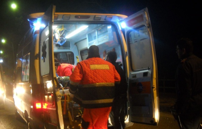 Carambola in galleria a Costa Volpino, cinque feriti ricoverati in codice giallo in ospedale