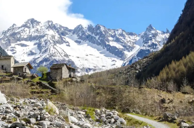 Letterina bergamasca a Santa Lucia vola col palloncino fino in Valtellina