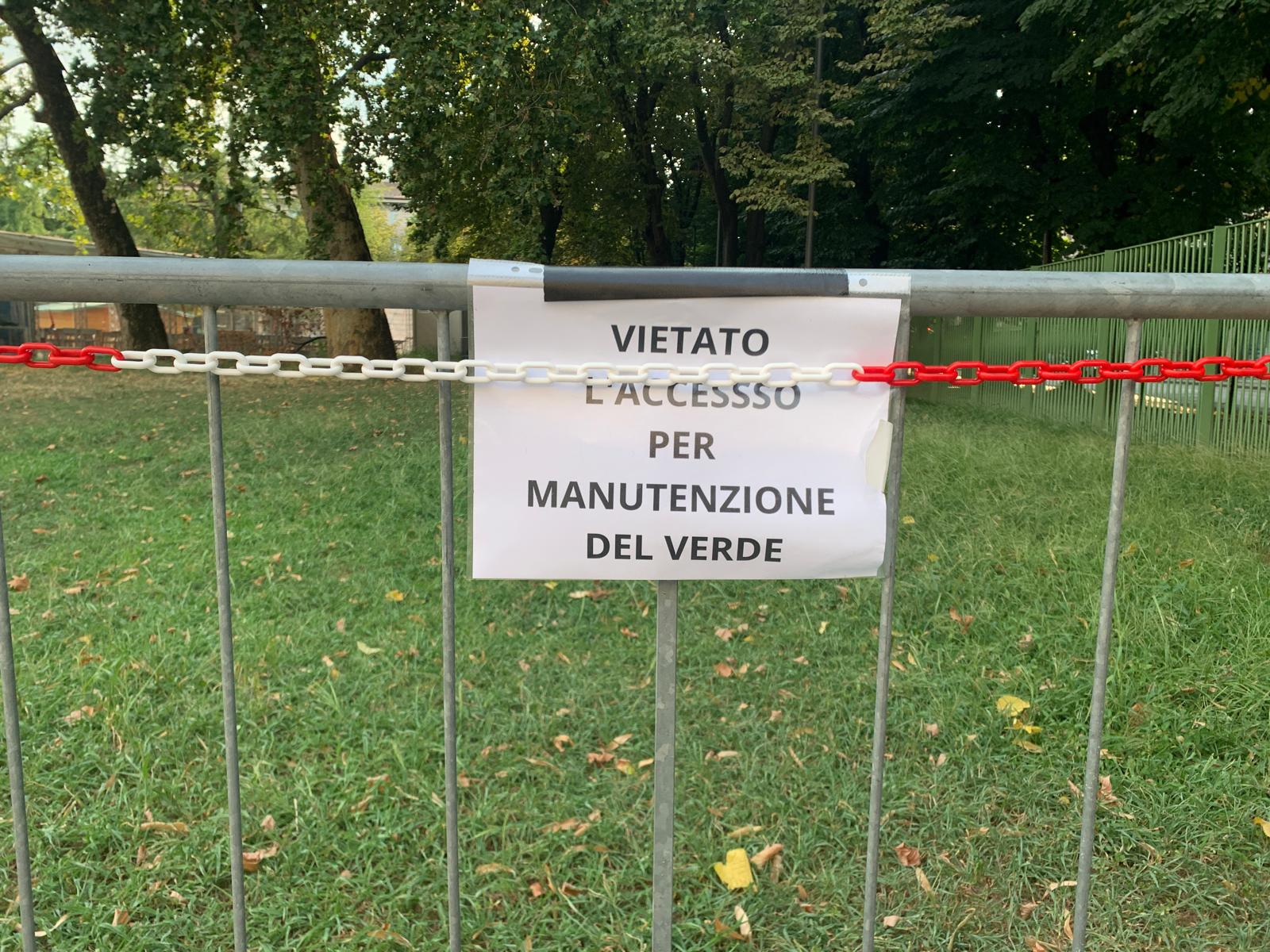 vietato l'accesso per manutenzione del verde