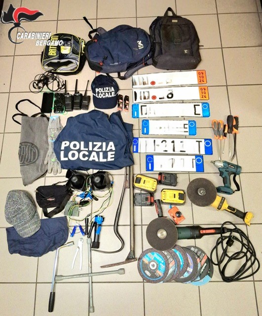 Sedicente elettricista cerca di truffare un’anziana, 45enne arrestato a Fara Gera d’Adda