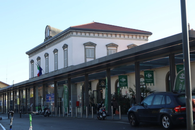 Su TikTok sempre più video di ragazze che denunciano la situazione alla stazione di Bergamo