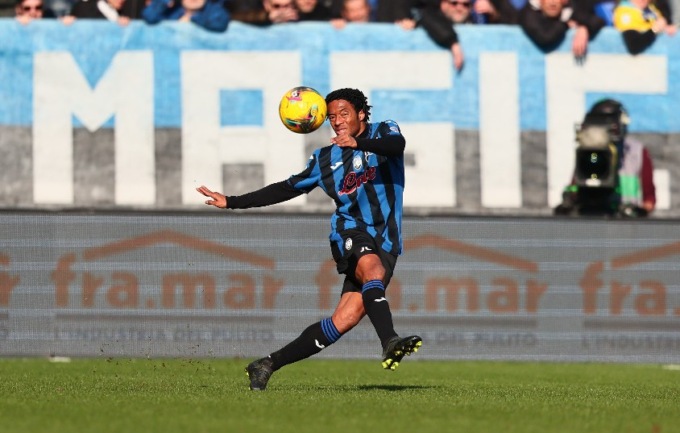 Lesione per Cuadrado, ne avrà per almeno tre settimane: rientro tra Fiorentina e Lazio