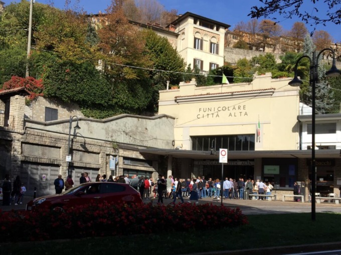 «Precedenza ad anziani e residenti per la funicolare»: la proposta del centrodestra