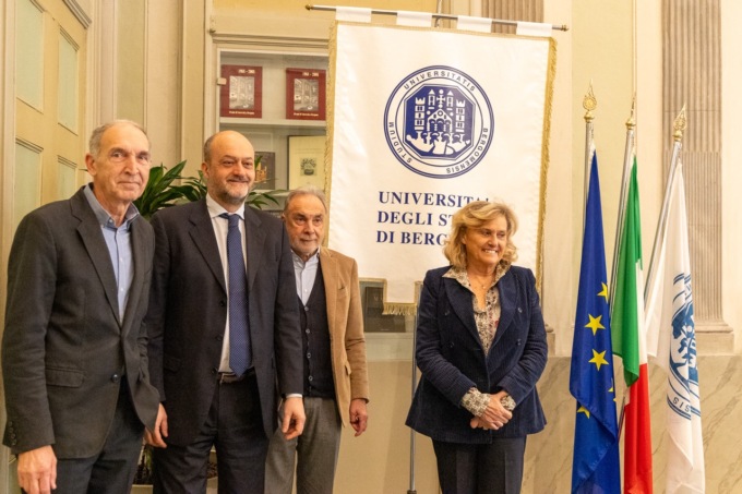 Collaborazione didattica e scientifica, l’accordo tra Università di Bergamo e Mario Negri