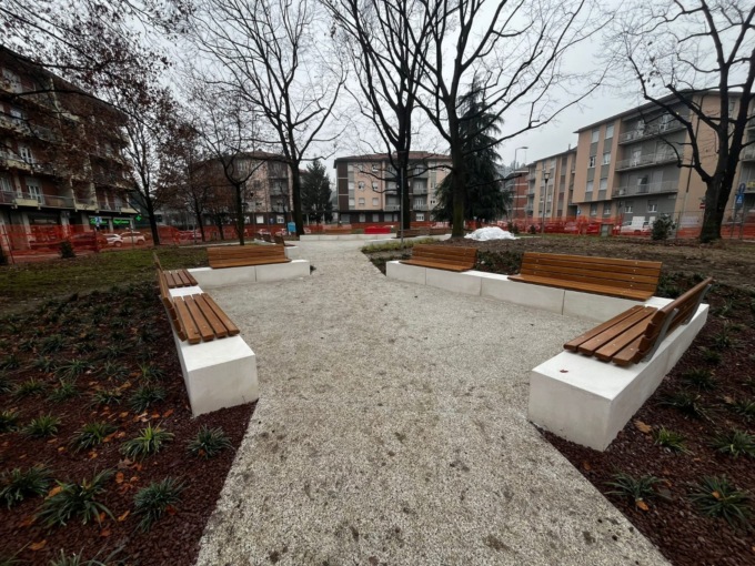In piazza Varsavia a Bergamo verrà svelata la targa con il numero antiviolenza 1522