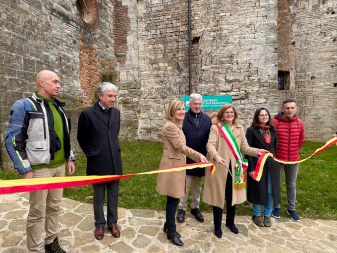 Inaugurati i Giardini della Fara a Bergamo, la sindaca: «Un nuovo angolo di bellezza»