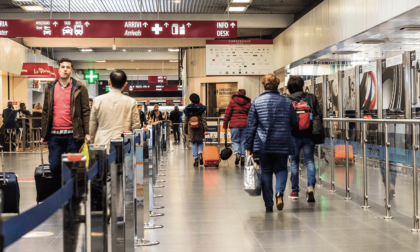 Madre e figlia sfilavano portafogli dalle borse all'aeroporto di Orio: arrestate con due complici