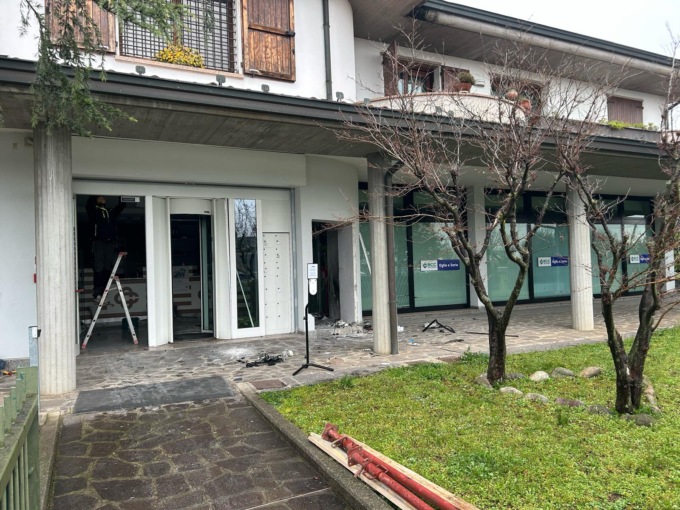Altro bancomat fatto saltare: colpita la Bcc dell’Oglio e del Serio a Cavernago