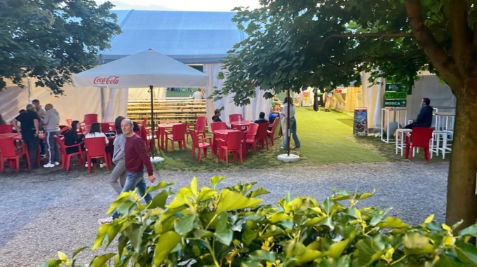 «Ma a Seriate il tendone dell’Oasi Verde resterà lì per sempre? I lavori latitano…»
