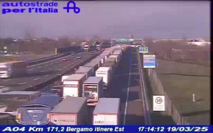 Doppio incidente sull’A4: code di 5 km tra Dalmine e Seriate, traffico in tilt