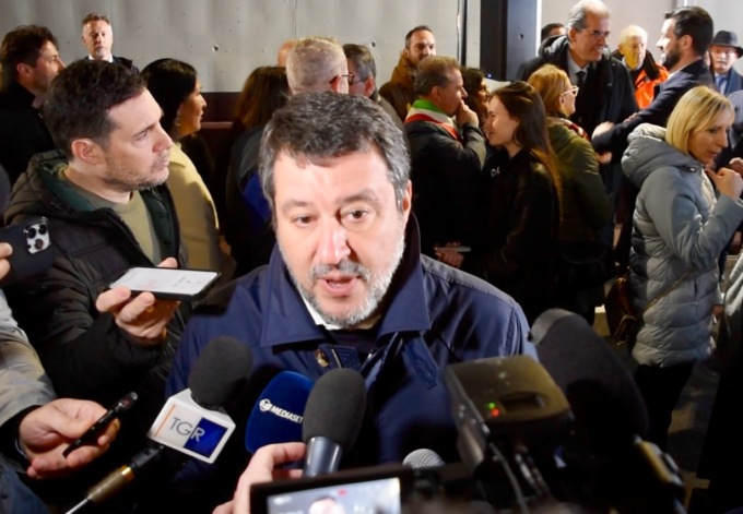 Il ministro Salvini (e le code di auto) per il nuovo sottopasso della Circonvallazione