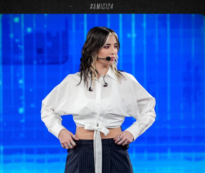 Chiamamifaro rischia l’eliminazione da Amici: si salva solo al ballottaggio finale