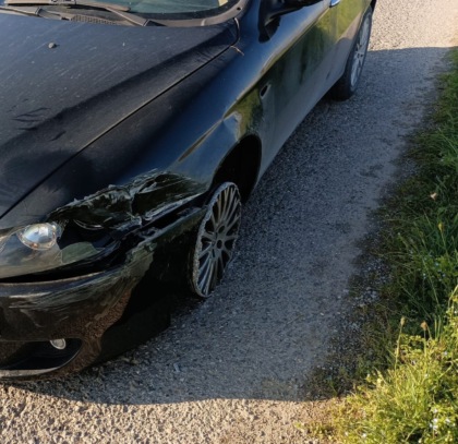 Aggredisce due persone, poi semina il panico in auto (senza ruota) tra Fornovo e Caravaggio