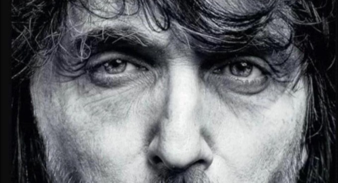 Lo spettacolo di Giuseppe Cruciani a Sotto il Monte, ed è polemica: «Proprio qui?»