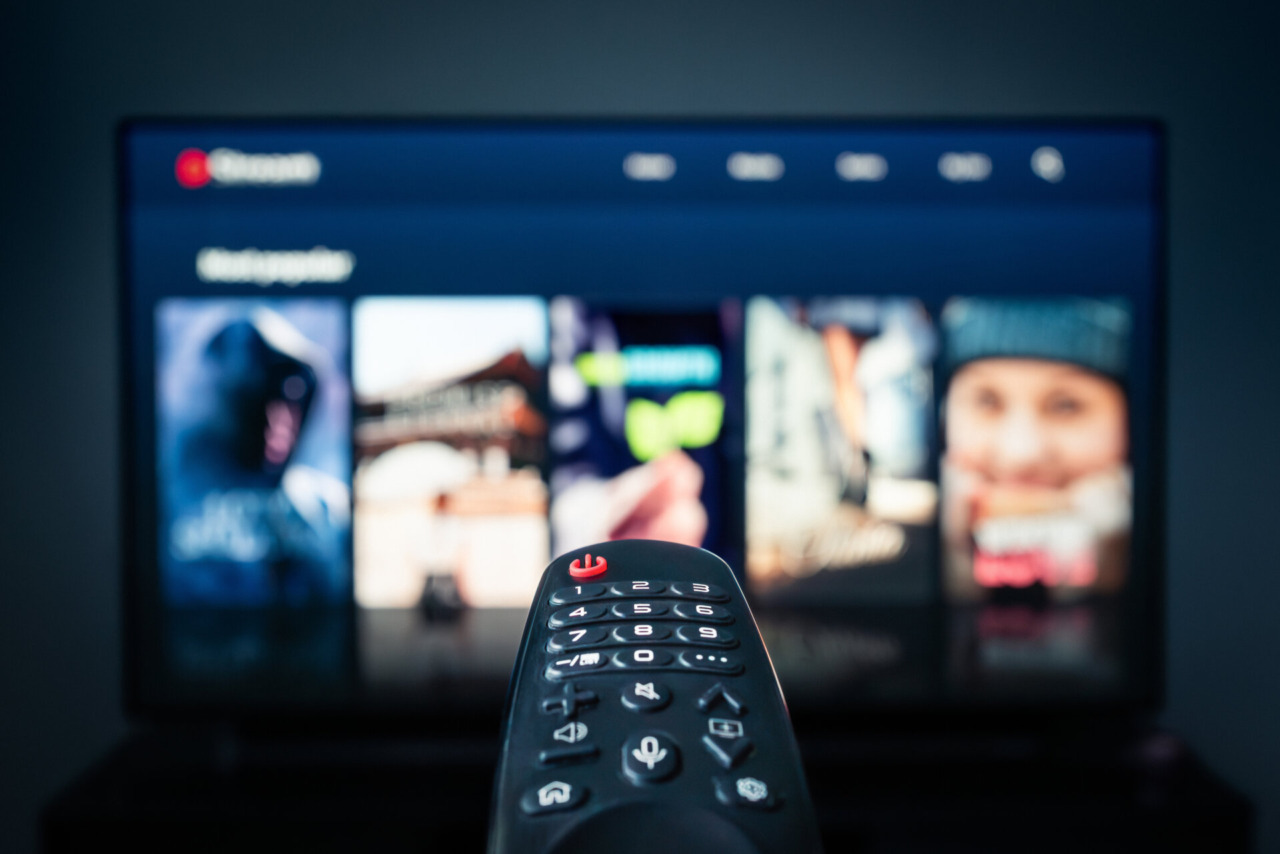 Smart TV e risparmio: quando la tecnologia incontra le offerte luce e gas