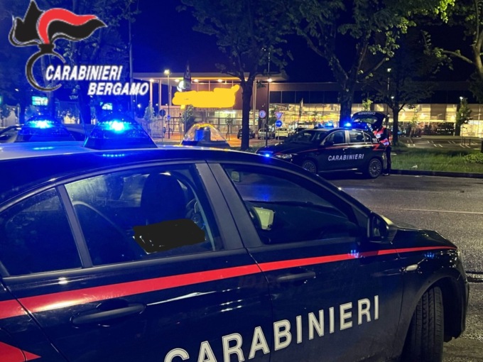 Due arresti a Verdello: in auto con hashish e soldi. Controllati 480 giovani nella Bassa