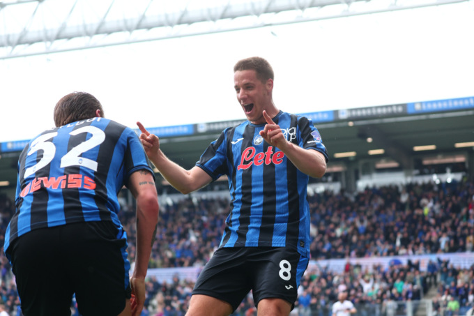 Corsa Champions, il gruppone si sta sgranando. Retegui e Pasalic in gol al momento giusto