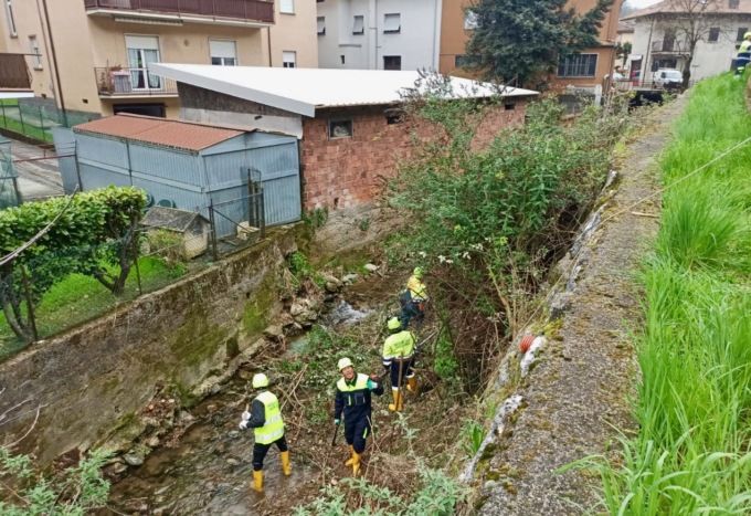 A Nembro squadre della Protezione civile in azione per metterci al sicuro dal Gavarnia