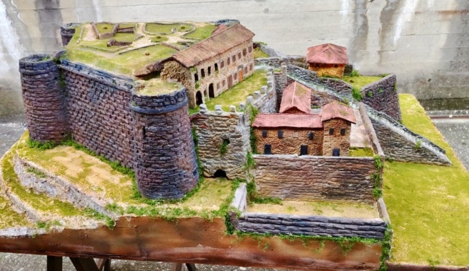 Più che un modellino, un’opera d’arte: ecco la riproduzione del Castello di San Vigilio