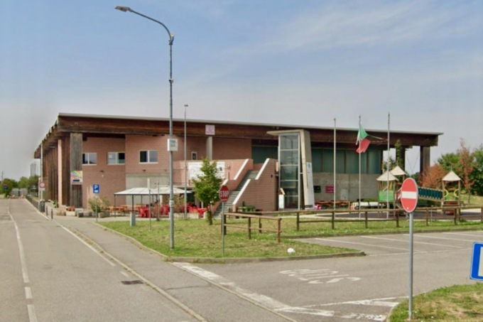 A Comun Nuovo demoliscono un parcheggio «che stanno ancora pagando»
