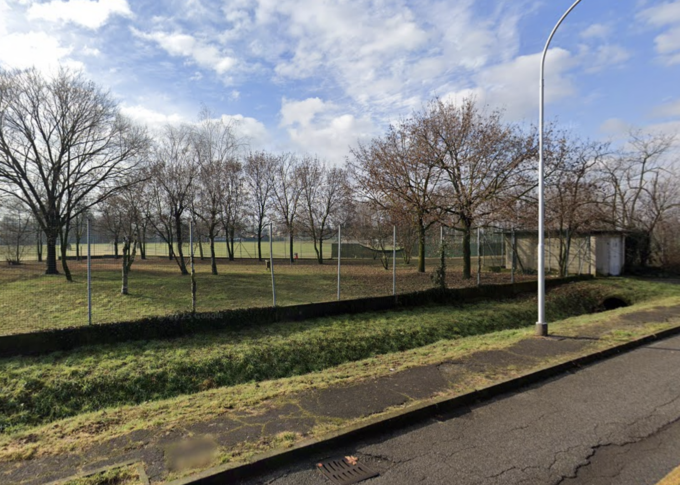 Giovane aggredita da tre ragazze al campo sportivo di Boltiere, intervenuti i soccorsi