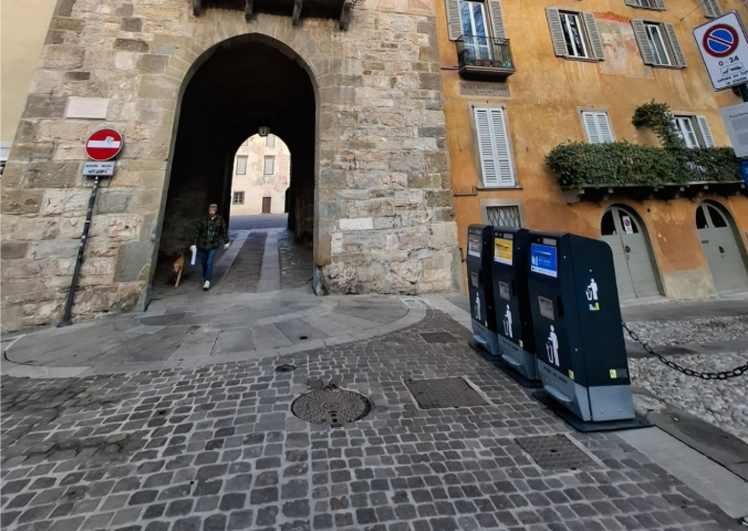 Cestini compattatori in Città Alta: la risposta del Comune ai dubbi sollevati da Ribolla