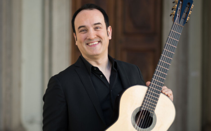 “Illuminazioni”, concerto spirituale per le sei corde con la chitarra di Giulio Tampalini