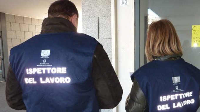 Società di trasporto multate per 21 mila euro: illeciti scoperti grazie agli annunci online