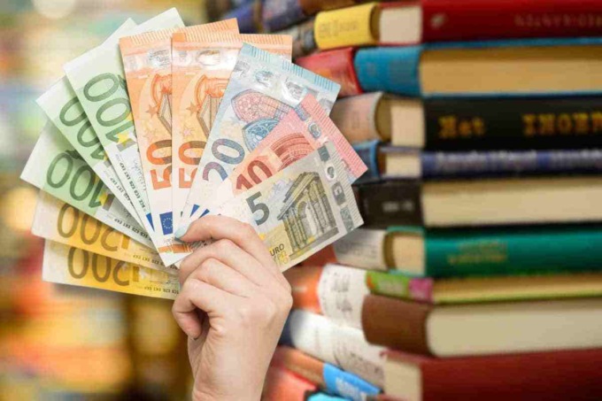Il rapporto dialettale dei bergamaschi con i libri (se non li ha mangiati la mucca)