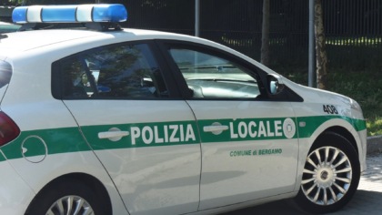 Folle fuga a Dalmine: 33enne ubriaco al volante tampona un’altra auto e viene arrestato