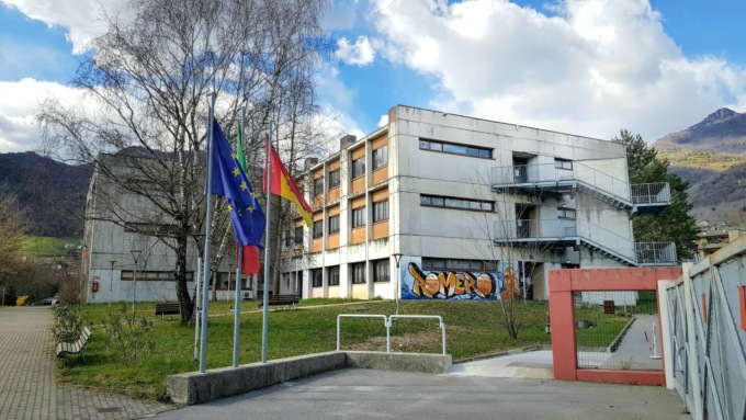 Spray al peperoncino al Romero di Albino: malori e bruciore, una persona ricoverata