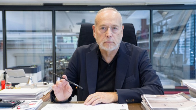 Quarant’anni di luce per la SIDE, capace di rinnovarsi e adattarsi ai tempi che cambiano