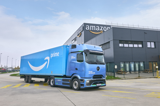 Amazon potenzia la sua presenza: anche a Bergamo arriva la consegna in giornata