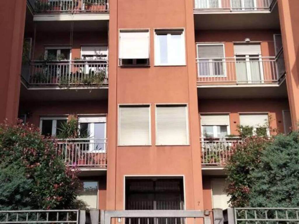 Bergamo, via suardi 7