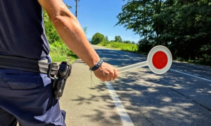 Guidava senza patente, che gli era stata revocata: denunciato 55enne bergamasco