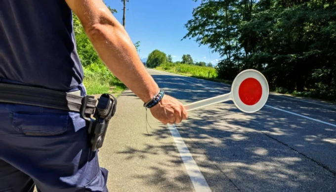 Guidava senza patente, che gli era stata revocata: denunciato 55enne bergamasco