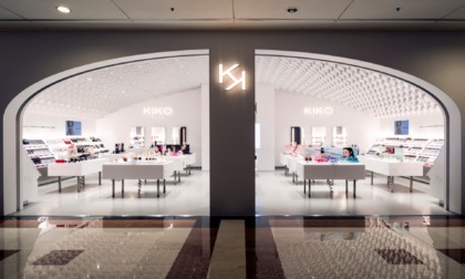 Al negozio KIKO Milano di Oriocenter una incisione per rendere i prodotti unici