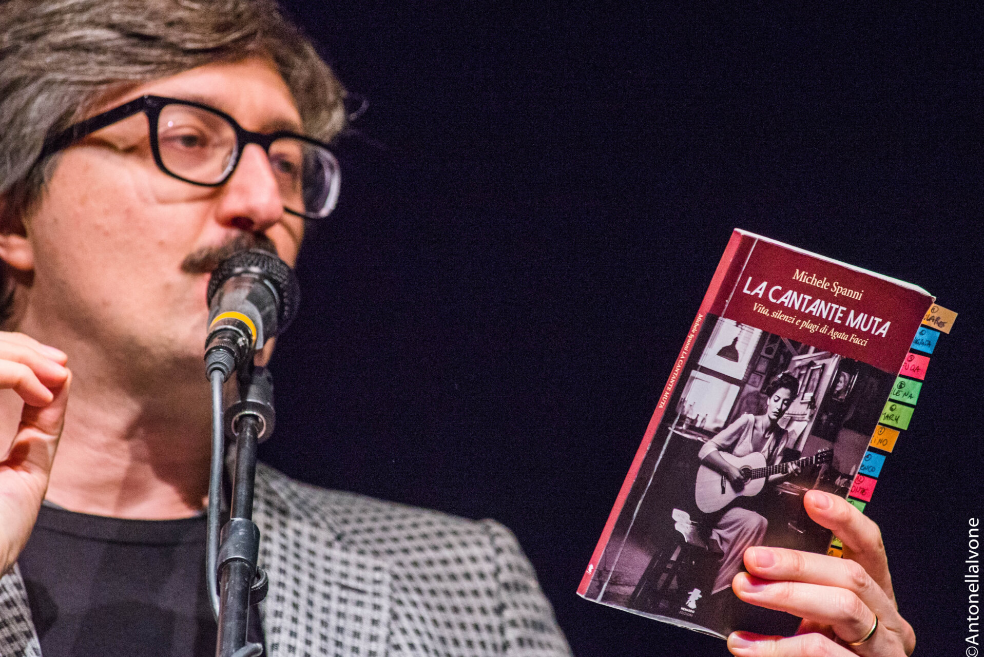 Ivan Talarico in La Cantautrice Fantasma Ph. Antonella Ivone 34