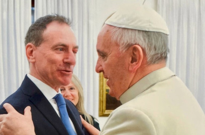 Roberto Alborghetti: i miei sette libri per svelare cardinal Bergoglio e Papa Francesco