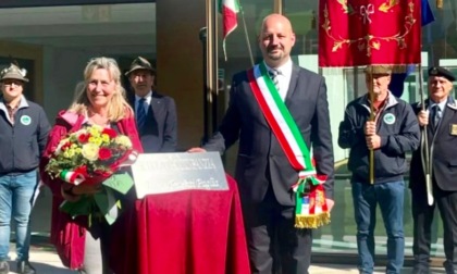 L'abbraccio di Teresa: la scuola dell'infanzia di Alzano adesso porta il suo nome