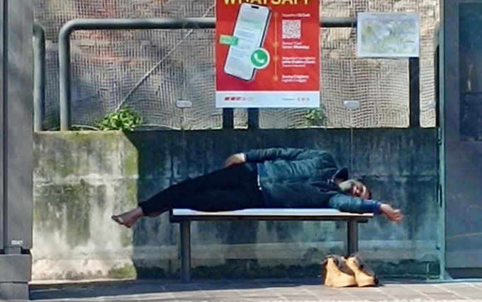 Parla un ex senzatetto di Bergamo: «Siate almeno gentili con chi vive per strada»
