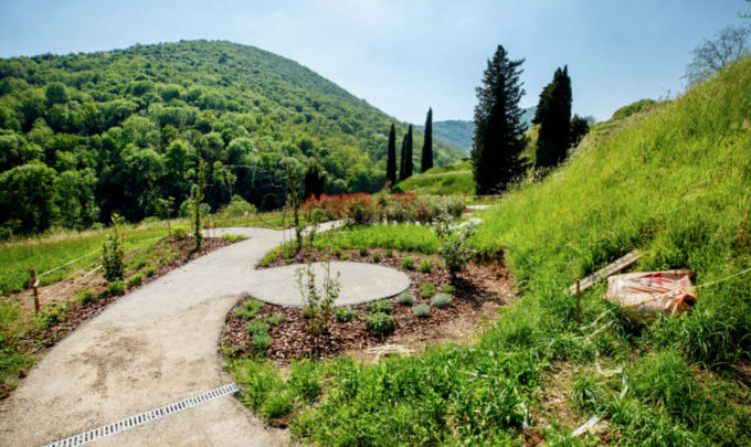 La bellezza di Villa Belvedere, un giardino per i sensi e la memoria ad Alzano Lombardo