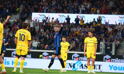 Doppietta di Maldini, ma vince il Parma (2-3). Bergamo saluta commossa Toloi
