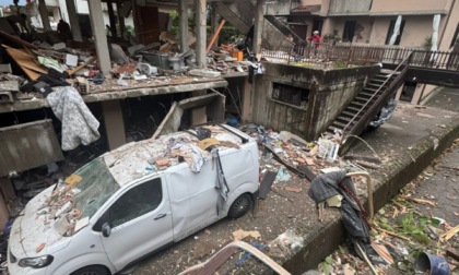 Esplosione a Bagnatica: 6 feriti, 42 persone evacuate, la casa sventrata e i danni a quelle vicine