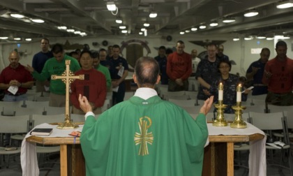 Casule sacerdotali: storia, simbolismo e consigli per la scelta