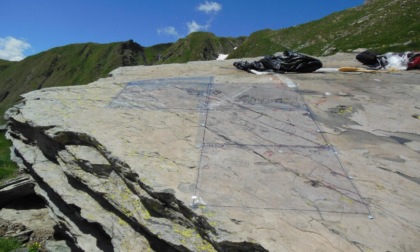 A Carona incisioni celtiche e l'antico alfabeto camuno "legano" Val Brembana e Val Seriana