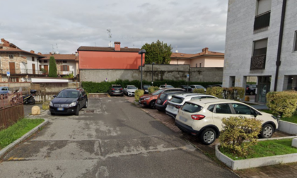 Minacciato con un coltello e poi colpito con un pugno: soccorso 25enne a Terno, si cerca l'aggressore