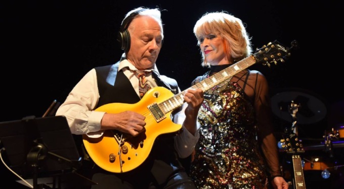Infarto al chitarrista Robert Fripp una volta atterrato a Orio: operato all’Humanitas Gavazzeni