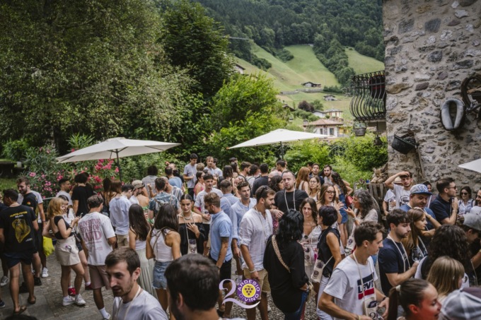 Ardesio DiVino 2025: il borgo seriano si trasforma di nuovo in un tempio del gusto